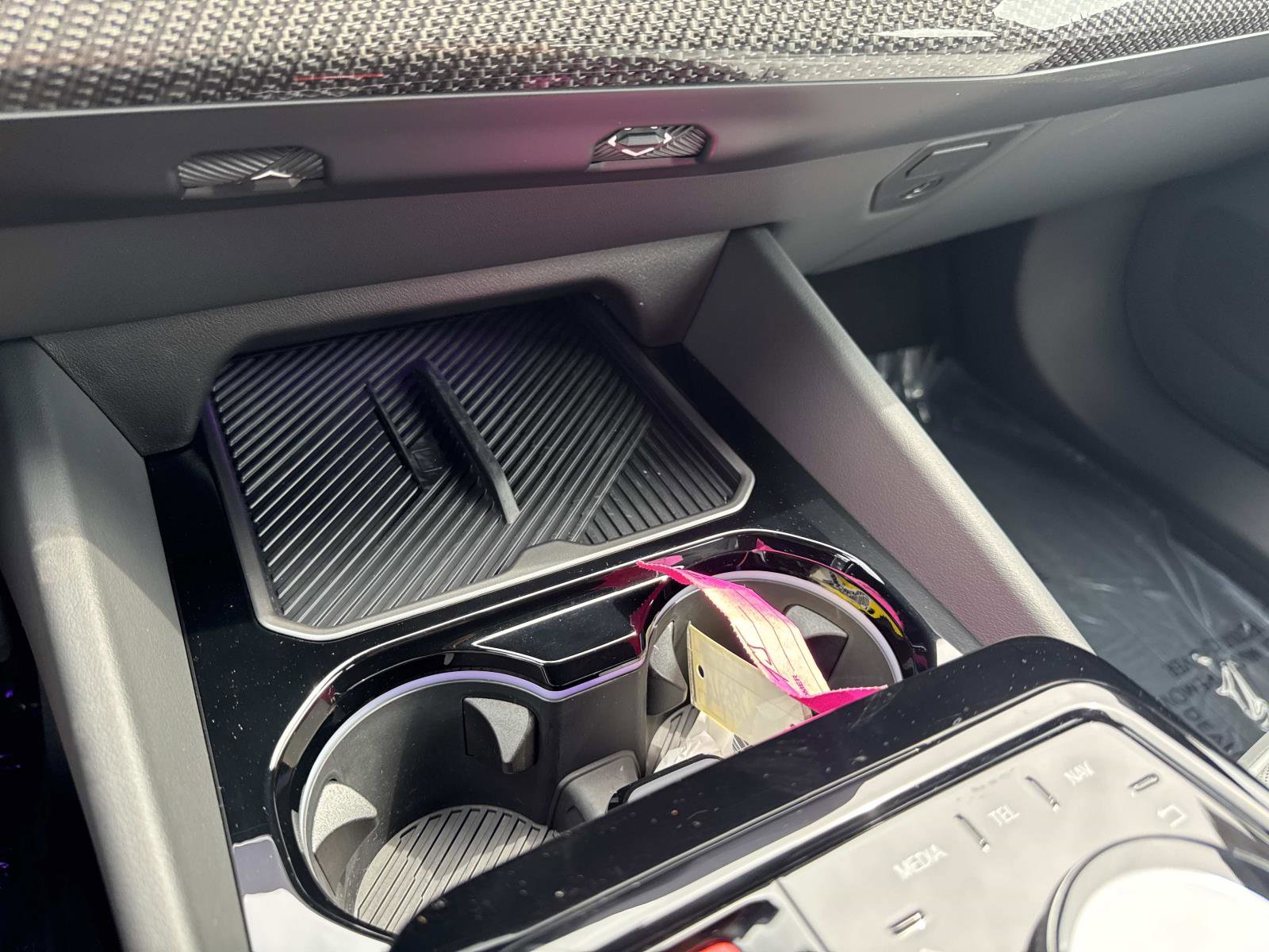 Used 2025 BMW M5 w/ Carbon Package image 25