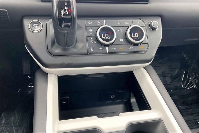 Used 2025 Land Rover Defender 110 S image 37