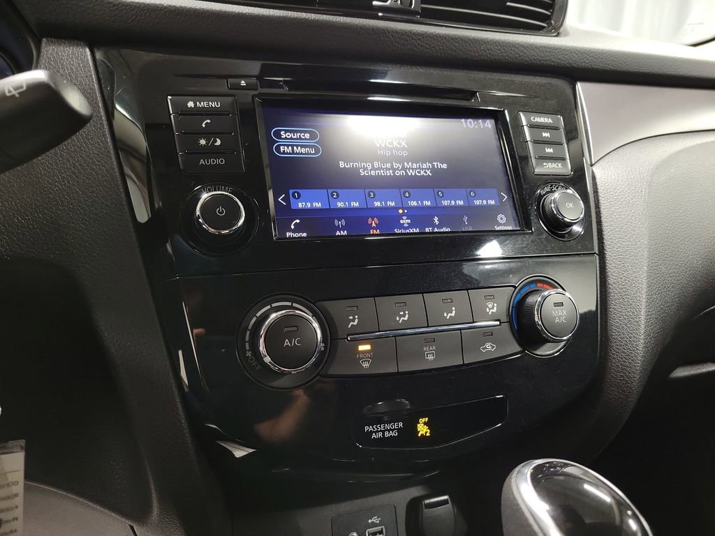 Used 2022 Nissan Rogue Sport S image 14