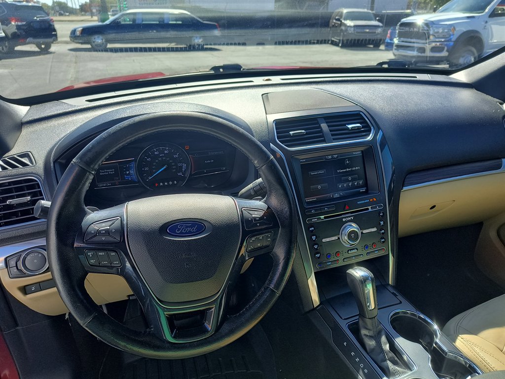 Used 2016 Ford Explorer Limited image 17