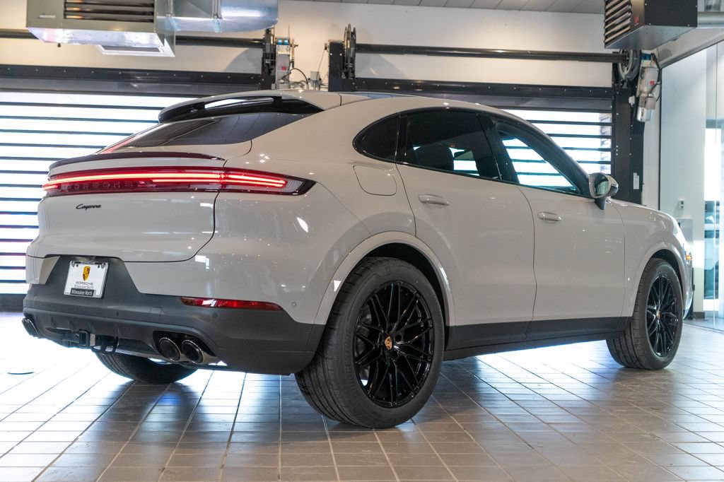 New 2025 Porsche Cayenne Coupe AWD/4WD image 9