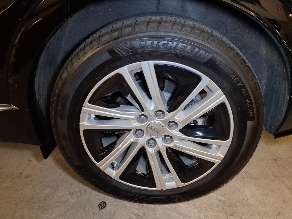 Certified 2024 Cadillac Lyriq Tech w/ Driver Assist Package AWD/4WD image 17