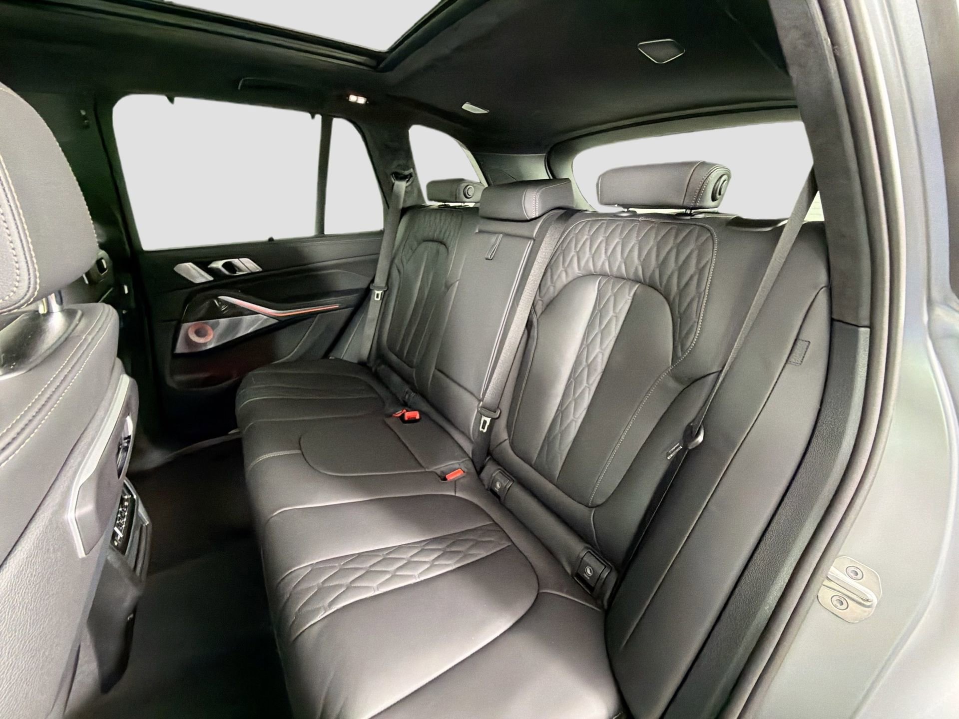 New 2026 BMW X5 M60i image 25