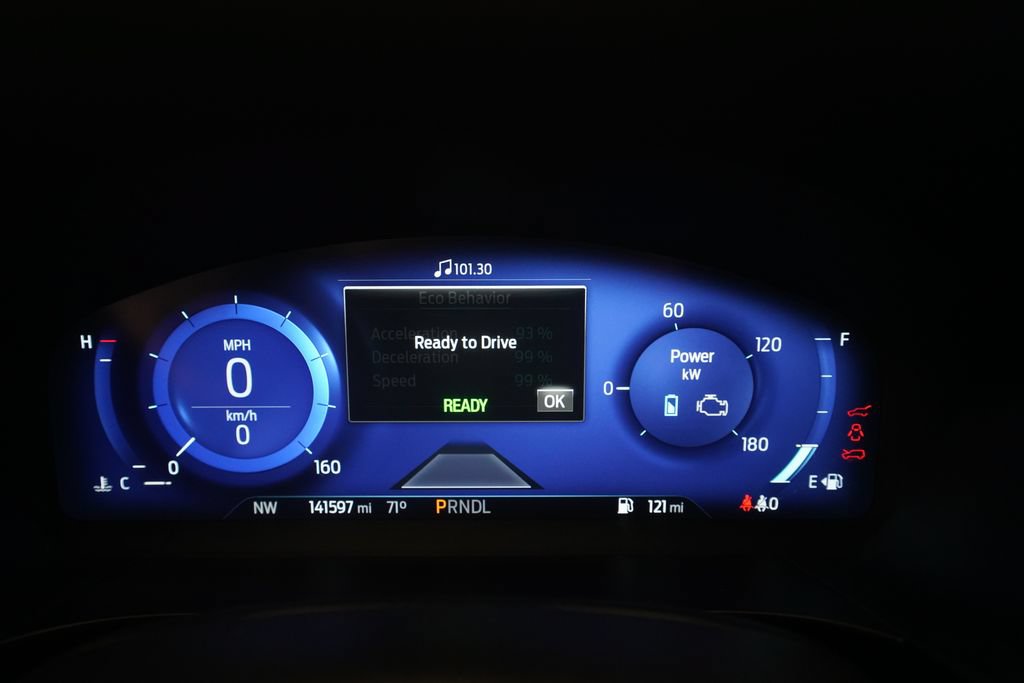 Used 2021 Ford Escape Titanium AWD/4WD image 2