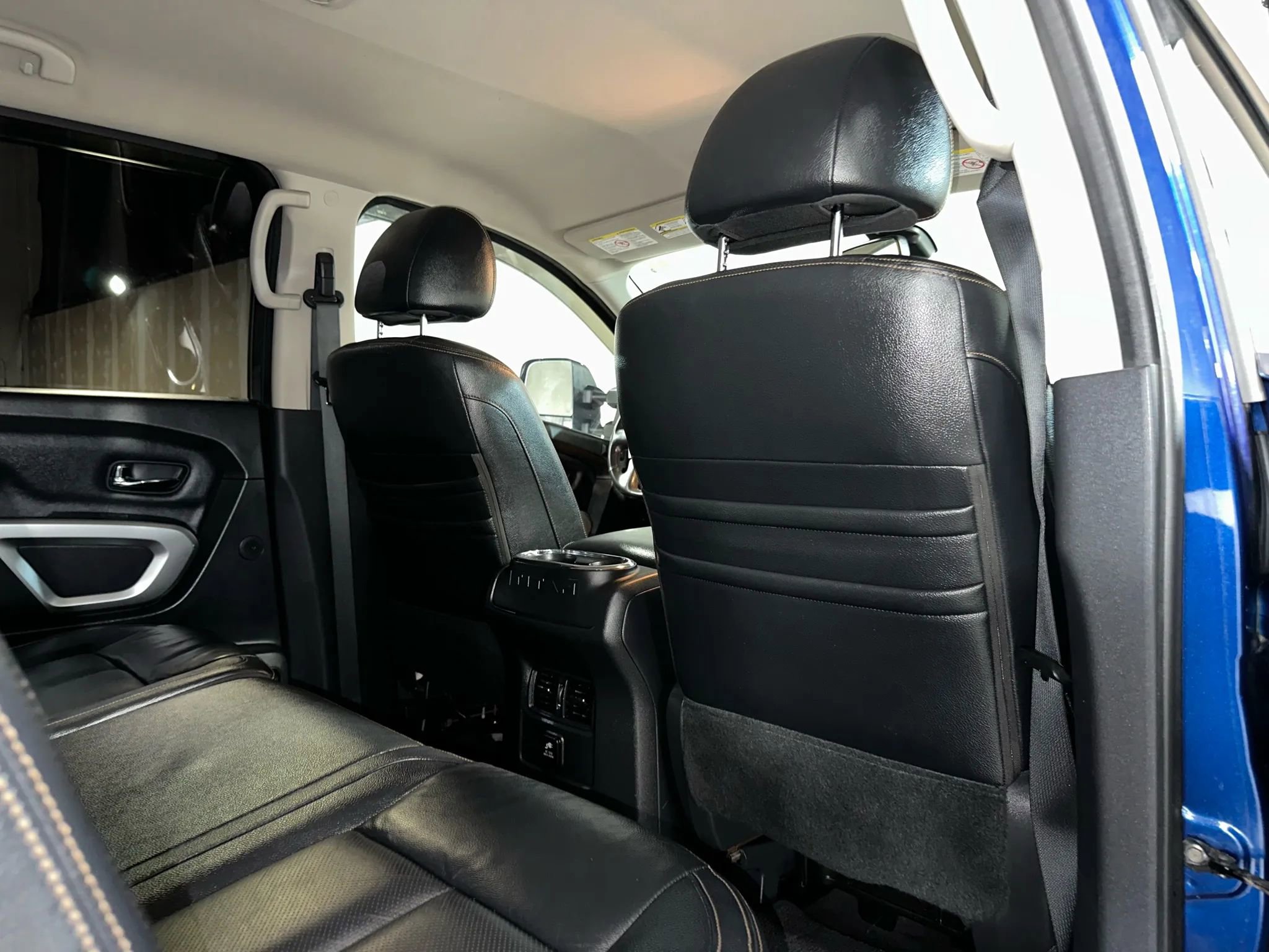 Used 2017 Nissan Titan SL image 31