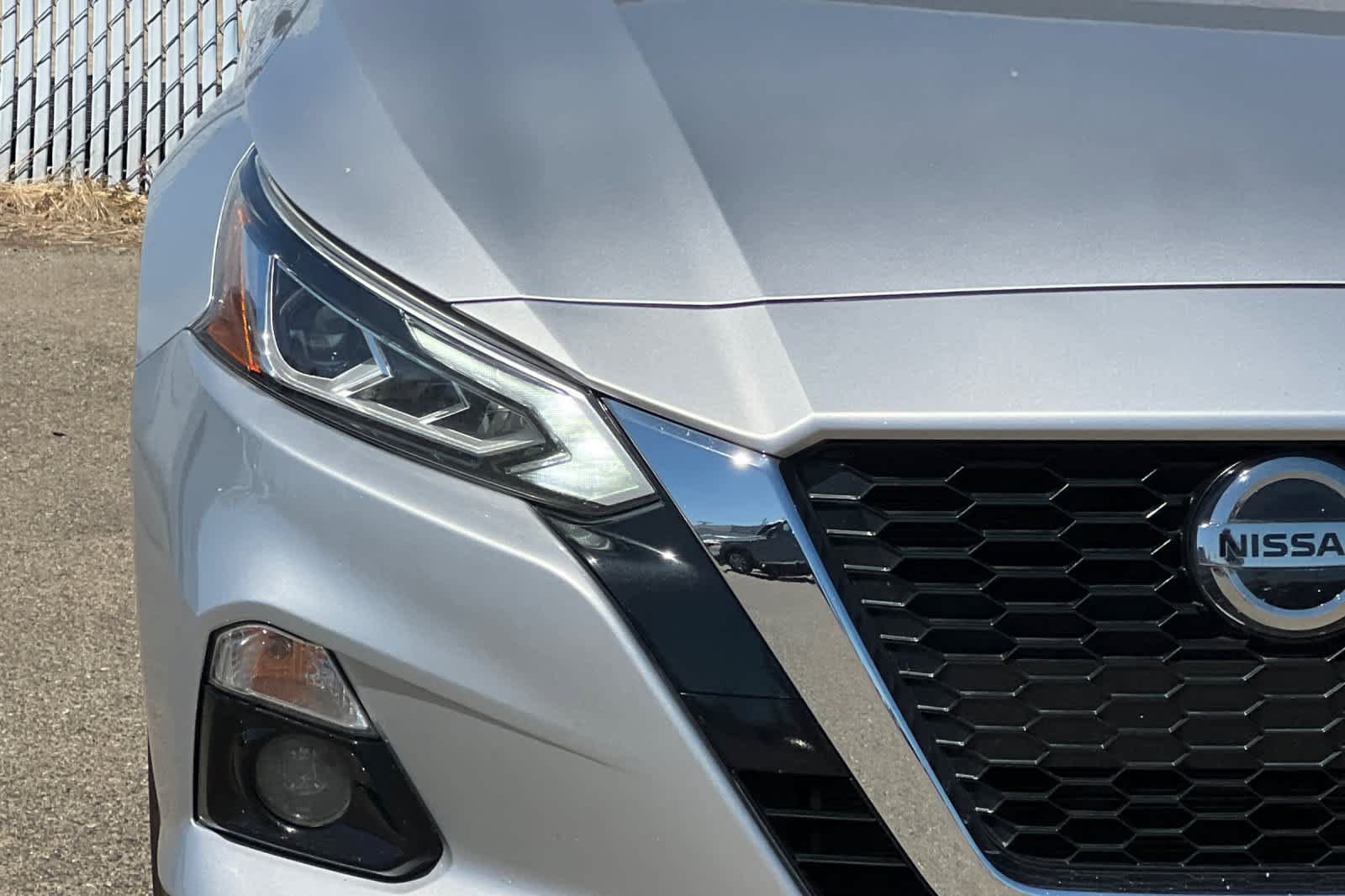 Used 2019 Nissan Altima 2.5 SL FWD image 17