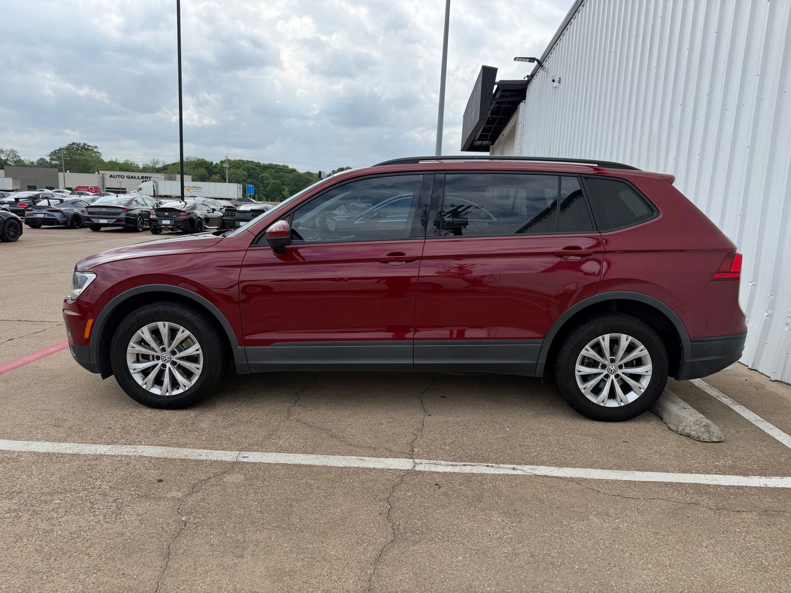 Used 2019 Volkswagen Tiguan S FWD image 3