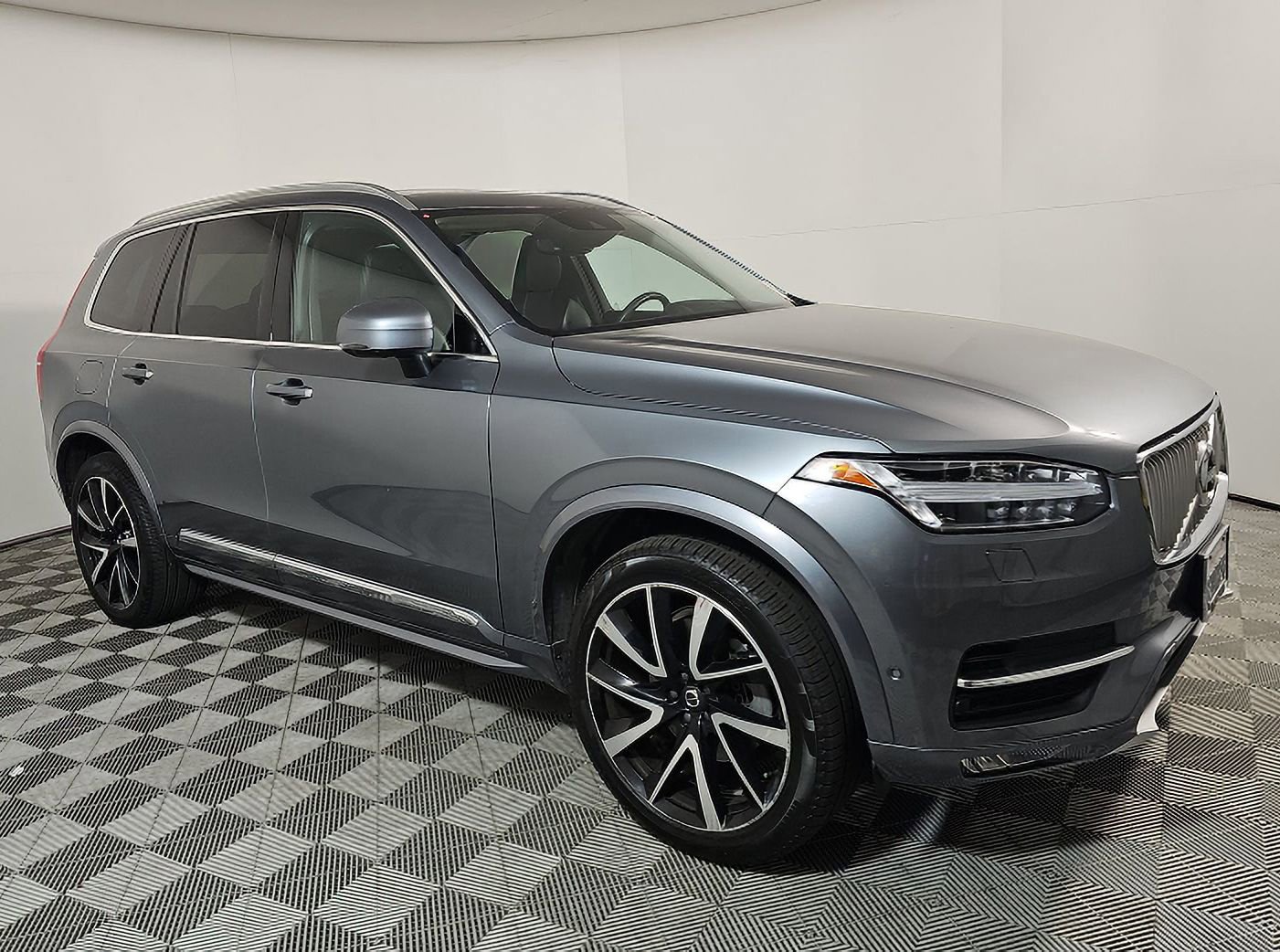 Used 2019 Volvo XC90 T6 Inscription w/ Protection Package Premier AWD/4WD image 3