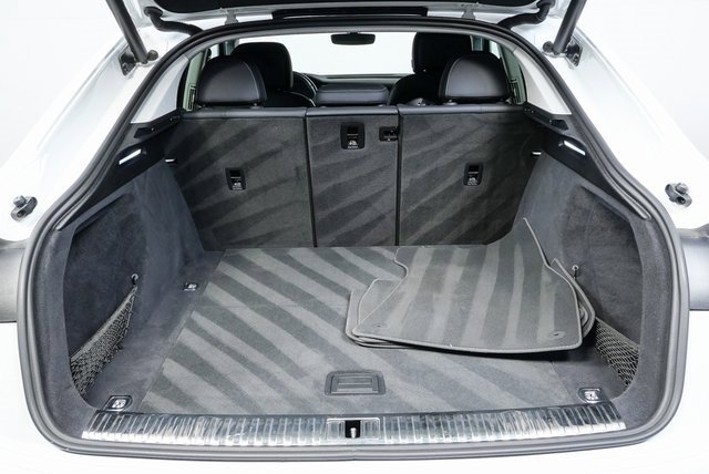 Used 2021 Audi e-tron Premium Plus w/ Premium Plus Package image 29