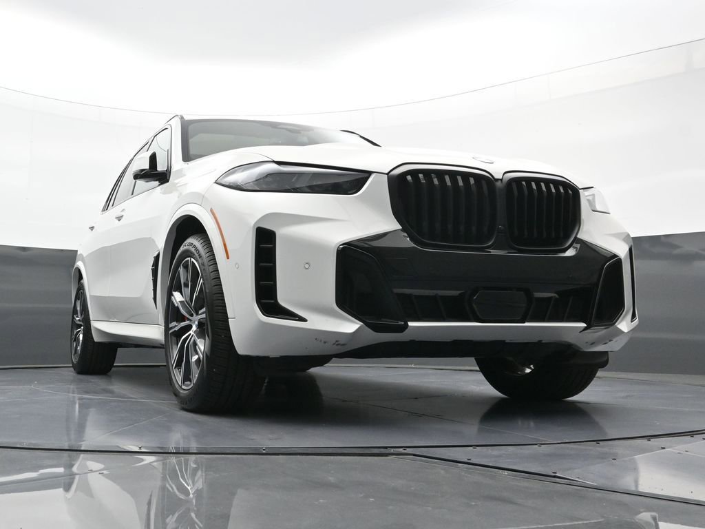 Used 2026 BMW X5 xDrive50e w/ M Sport Package AWD/4WD image 24
