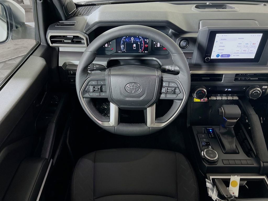 Certified 2025 Toyota Tacoma SR5 AWD/4WD image 19