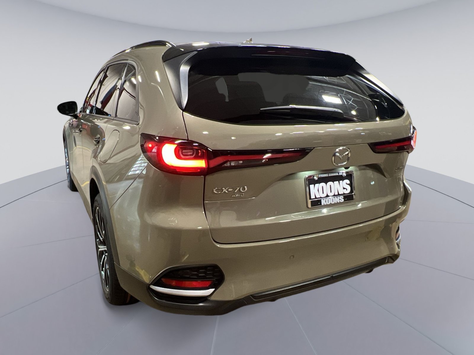 Used 2025 MAZDA CX-70 Plug-In Hybrid w/ Premium Plus AWD/4WD image 4