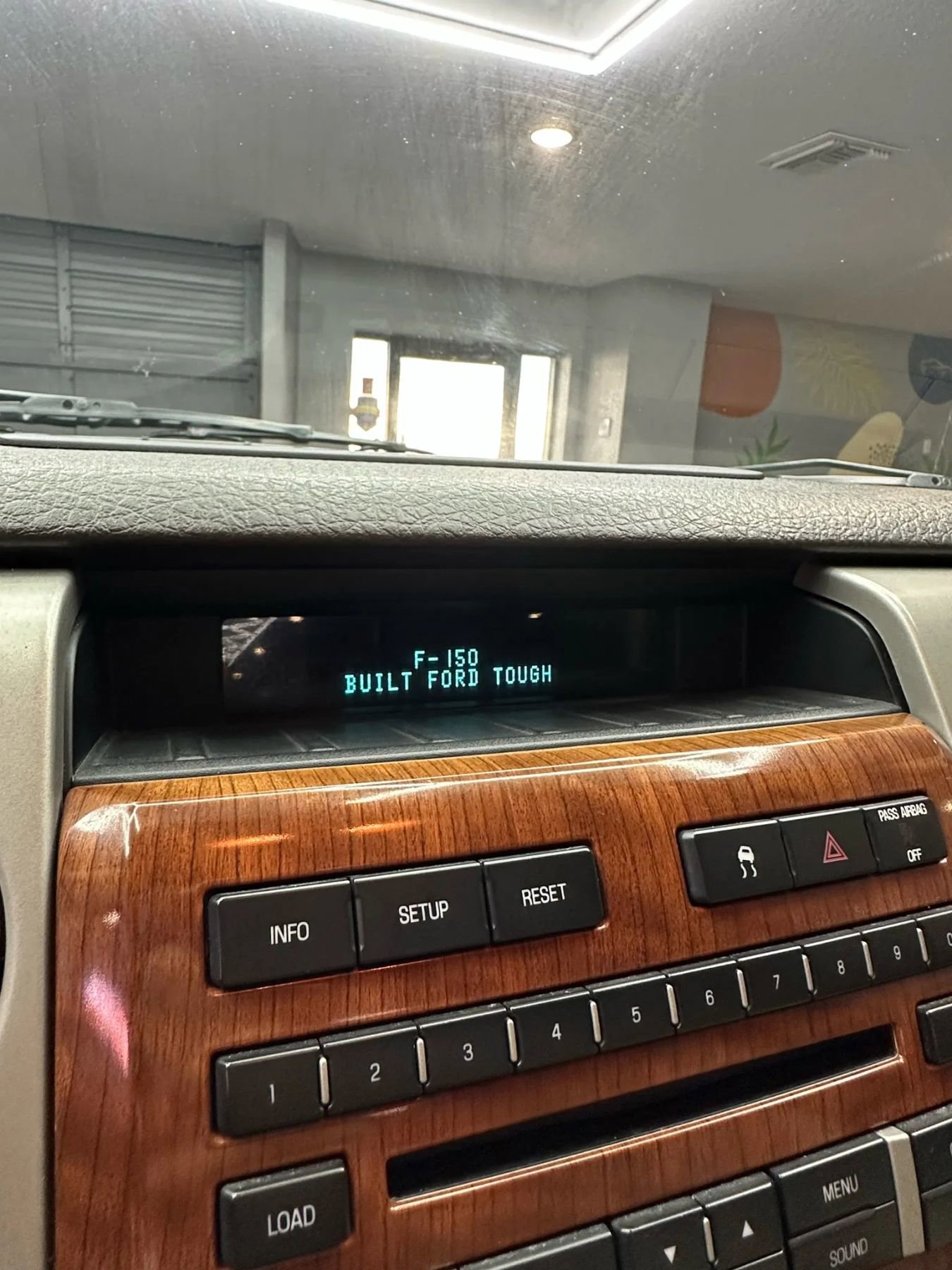 Used 2009 Ford F150 Lariat image 16