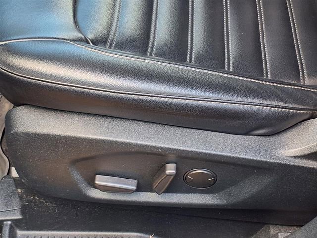 Used 2020 Ford Edge SEL w/ Convenience Package image 4