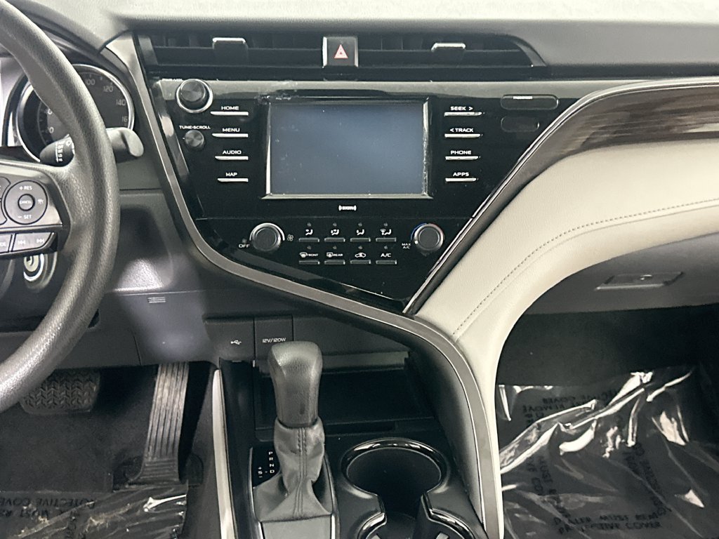 Used 2020 Toyota Camry LE FWD image 20