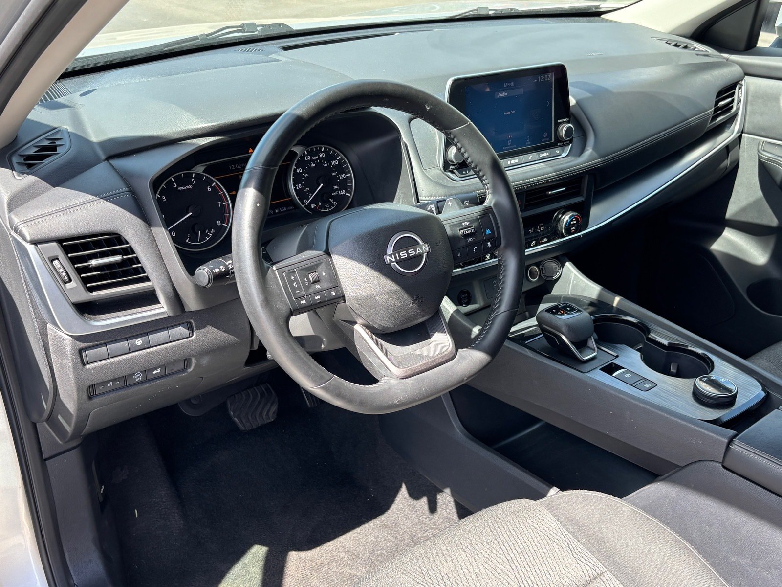Used 2025 Nissan Rogue SV AWD/4WD image 20