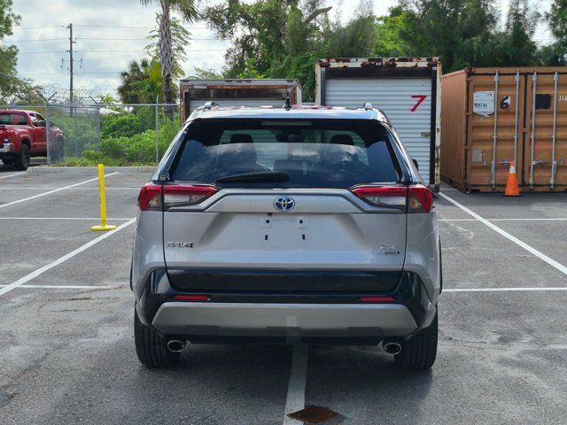 Used 2023 Toyota RAV4 XSE AWD/4WD image 6
