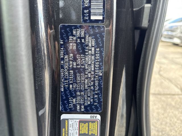 New 2026 Kia Carnival LX FWD image 35