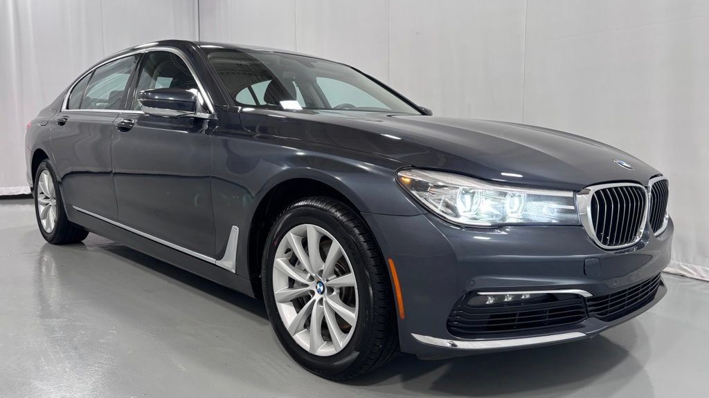 Used 2018 BMW 740i xDrive AWD/4WD image 4