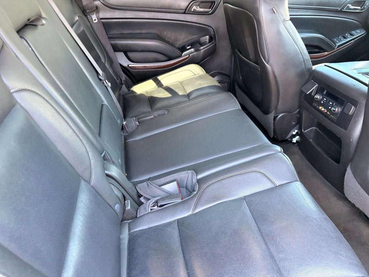 Used 2016 GMC Yukon SLT w/ Open Road Package AWD/4WD image 14