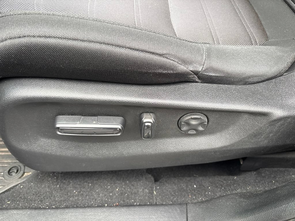 Used 2021 Honda CR-V EX image 19