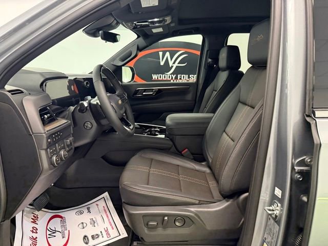 New 2026 Chevrolet Suburban High Country AWD/4WD image 9