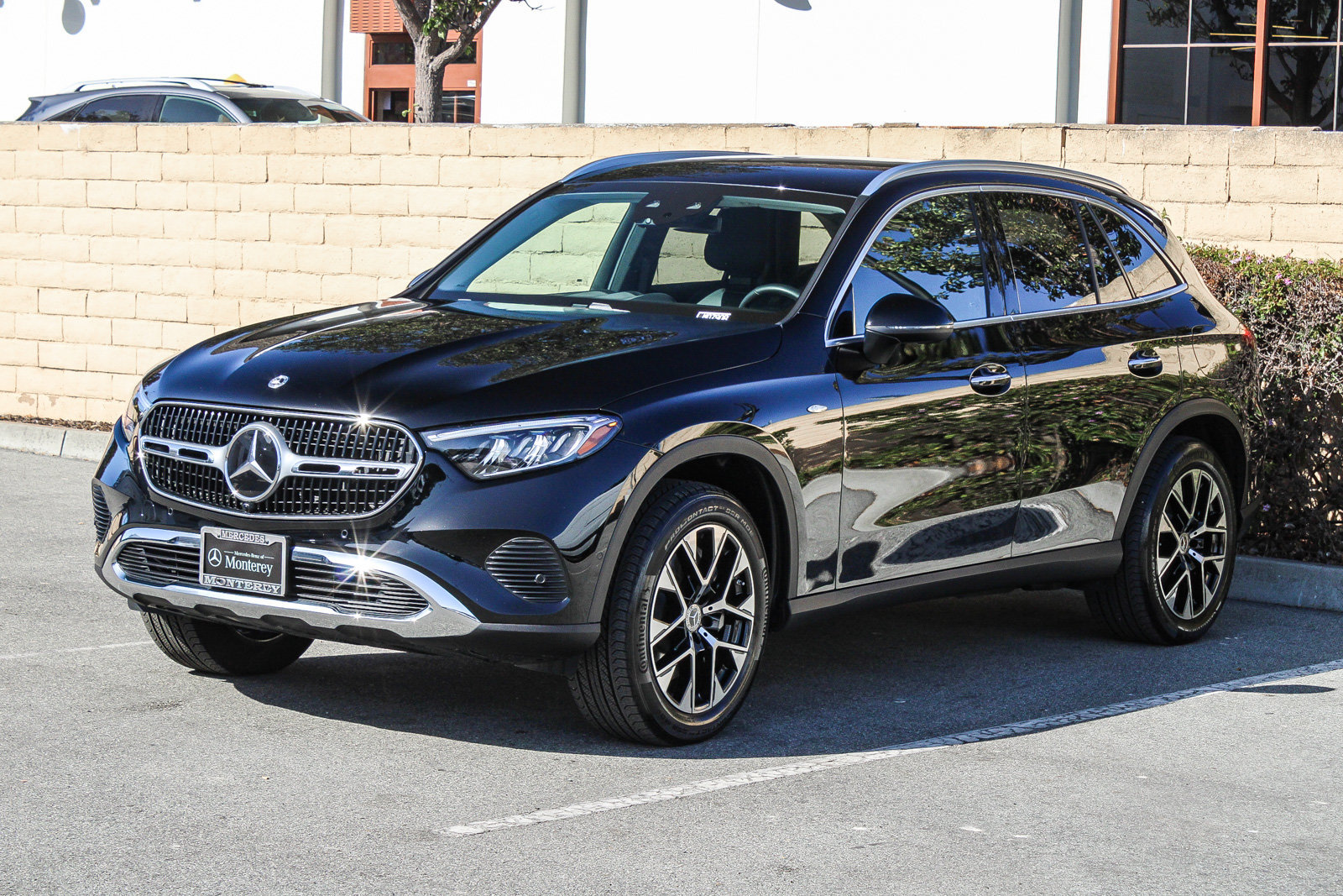 Certified 2025 Mercedes-Benz GLC 350e 4MATIC image 3