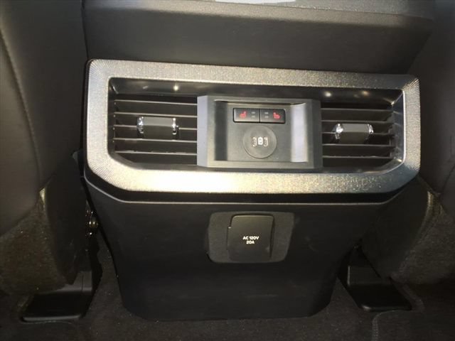 Used 2025 Ford F350 Platinum AWD/4WD image 19