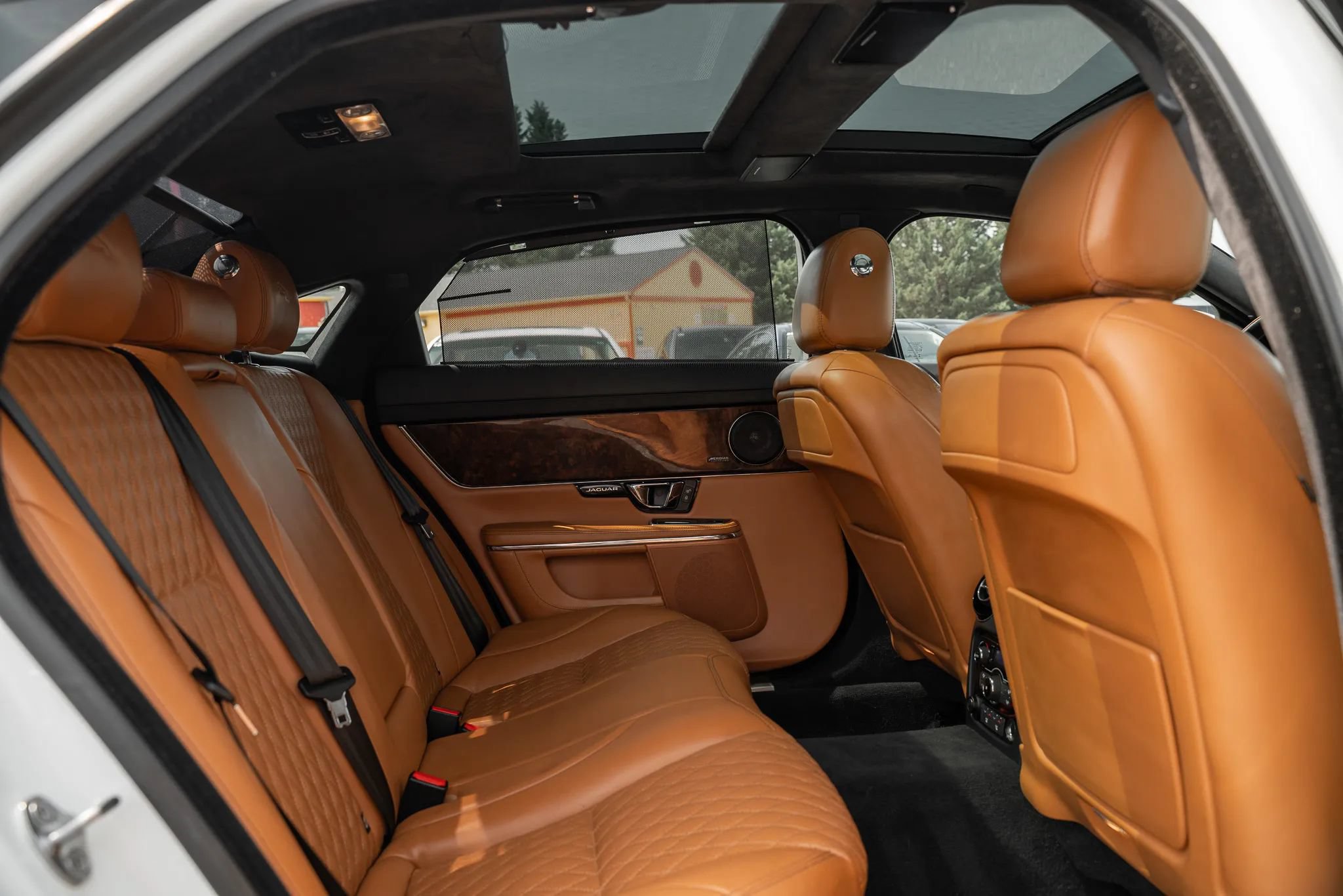 Used 2017 Jaguar XJ L Portfolio AWD/4WD image 16