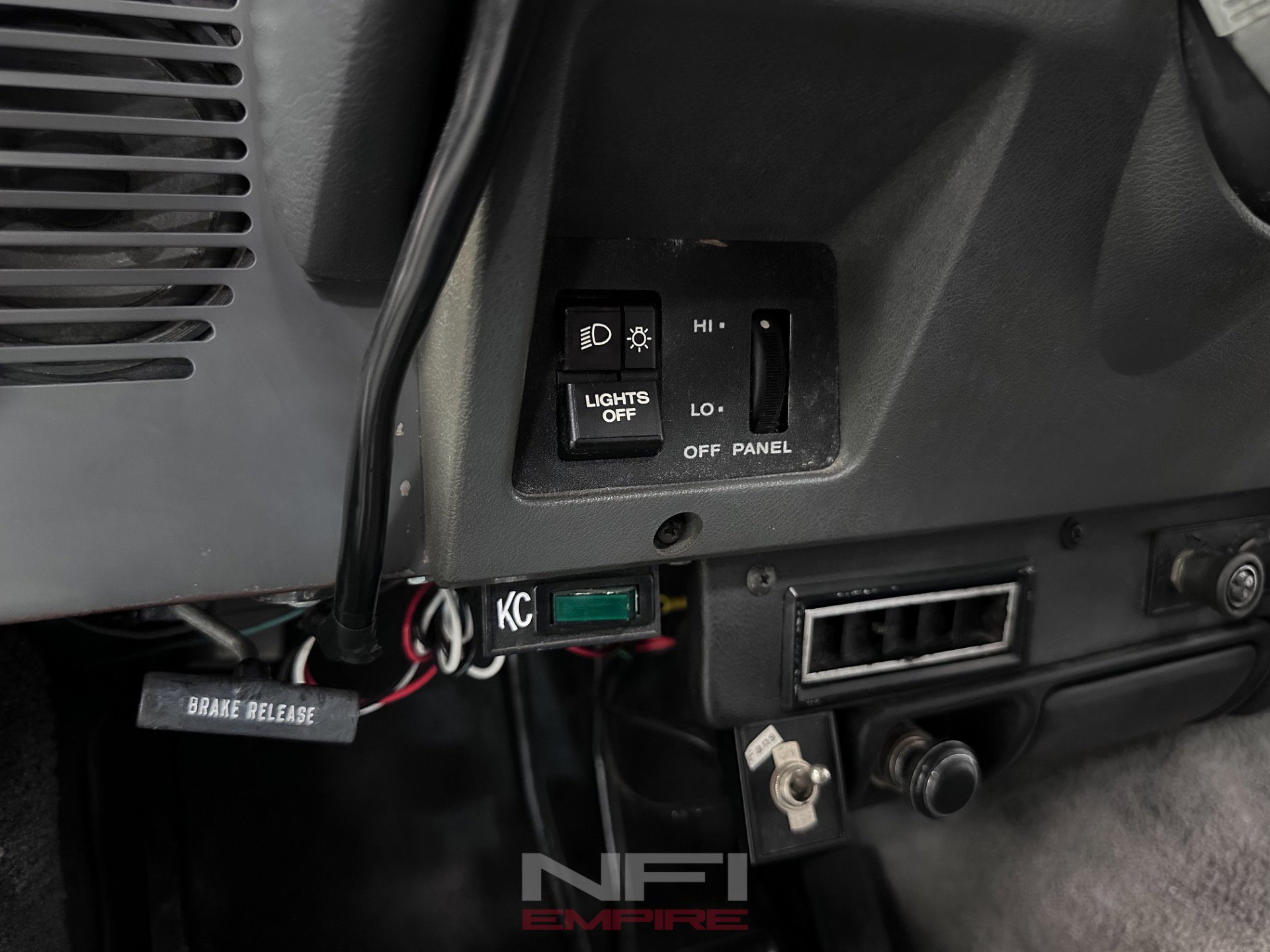 Used 1989 Jeep Wrangler Laredo AWD/4WD image 34