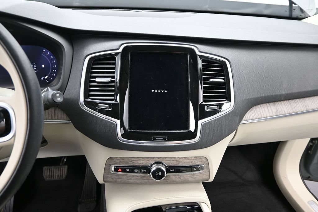 Used 2024 Volvo XC90 B6 Plus w/ Protection Package Premier AWD/4WD image 18