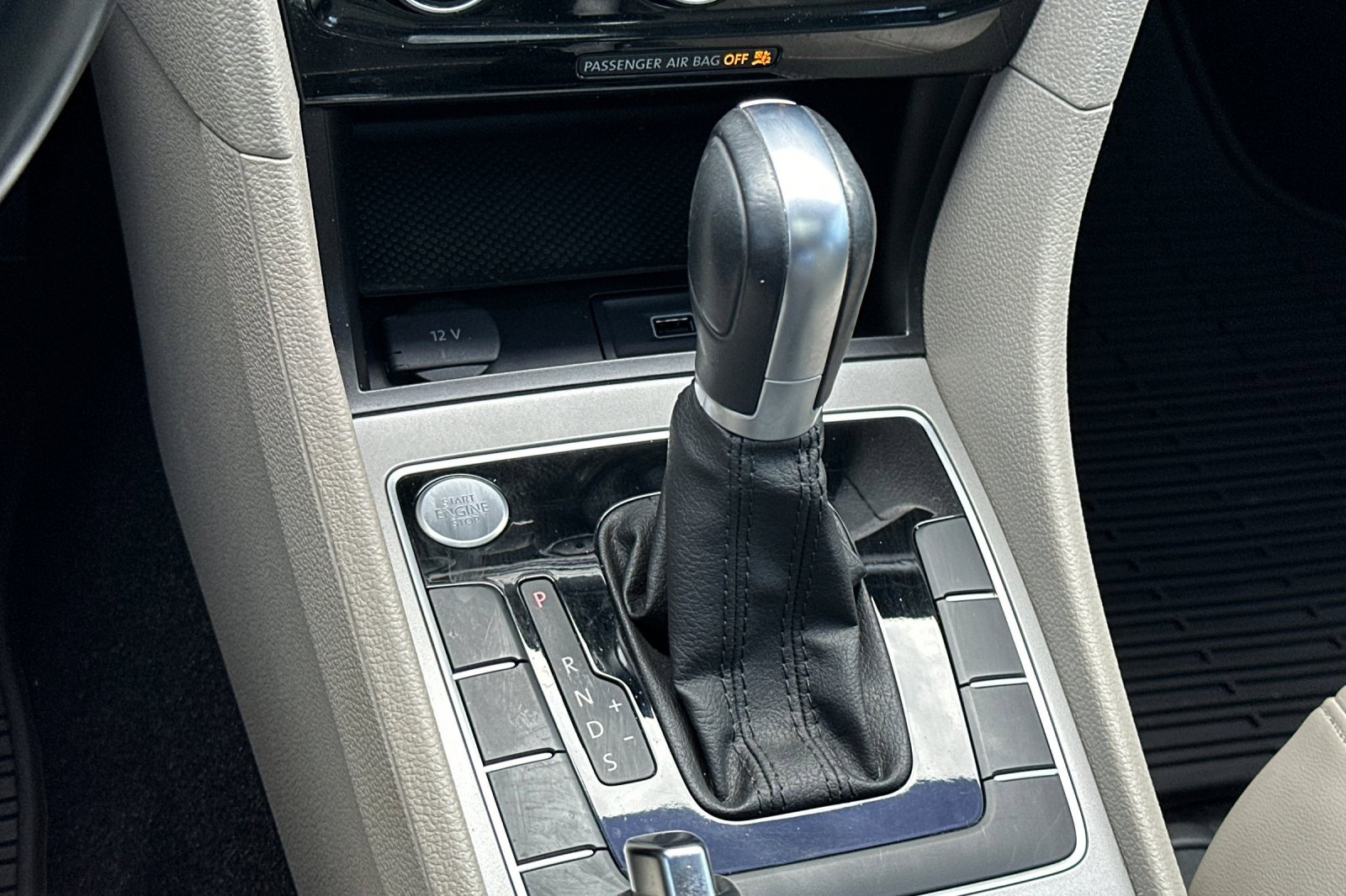 Used 2020 Volkswagen Passat 2.0T SE image 22