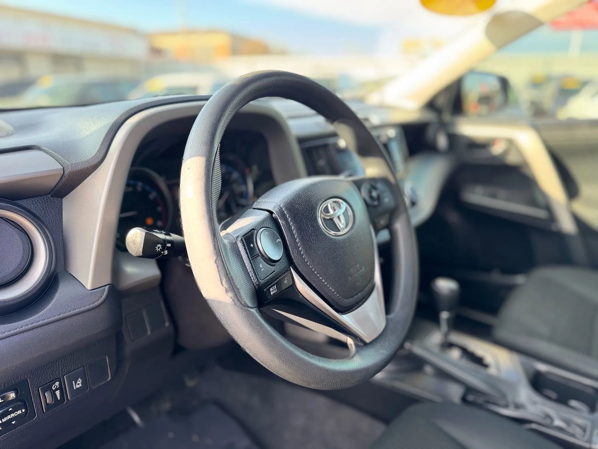 Used 2017 Toyota RAV4 LE image 11
