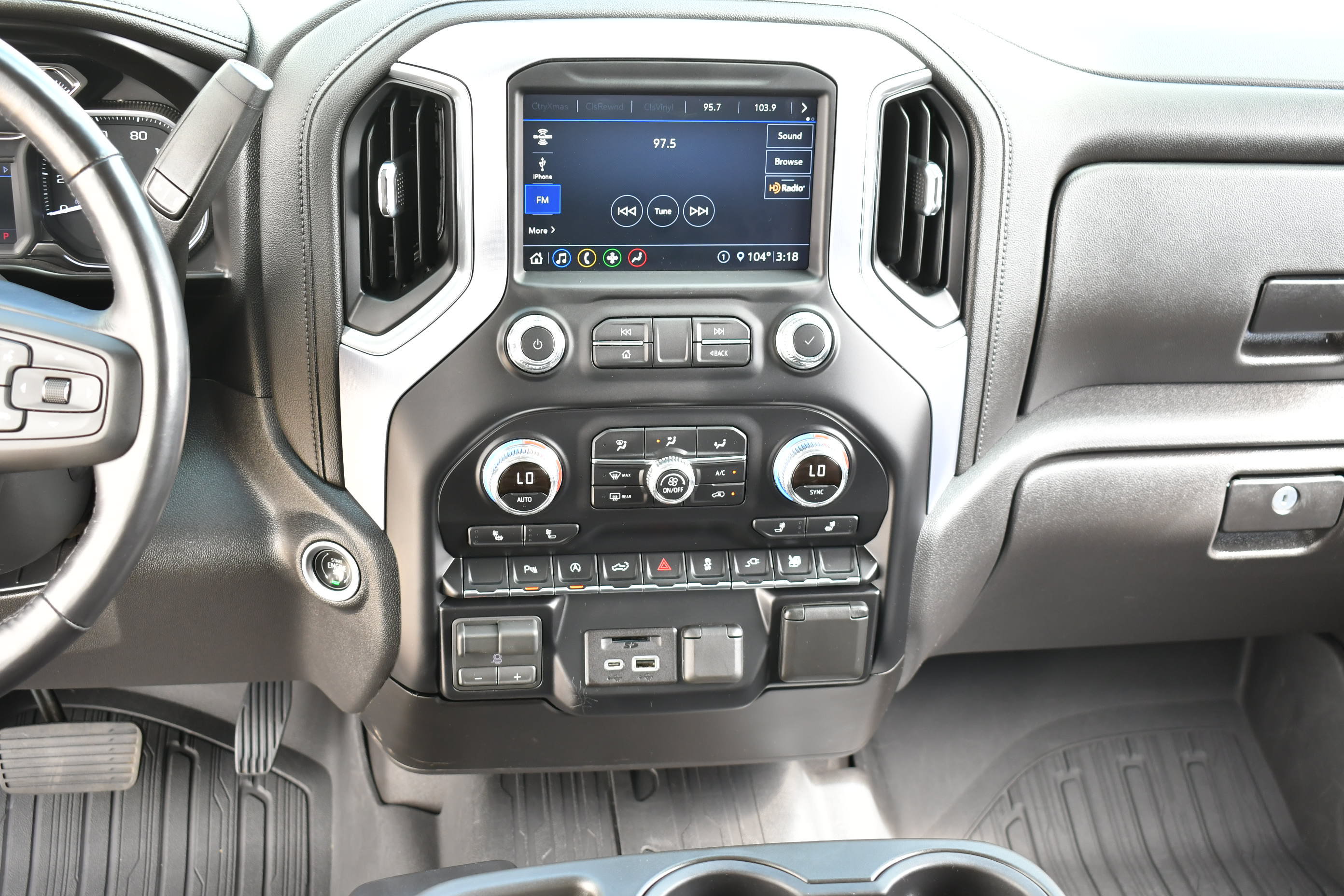 Used 2020 GMC Sierra 1500 SLT w/ Driver Alert Package I RWD image 17