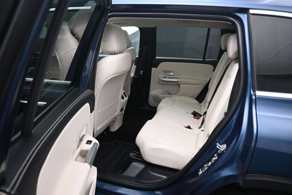 Used 2022 Mercedes-Benz GLB 250 4MATIC image 37