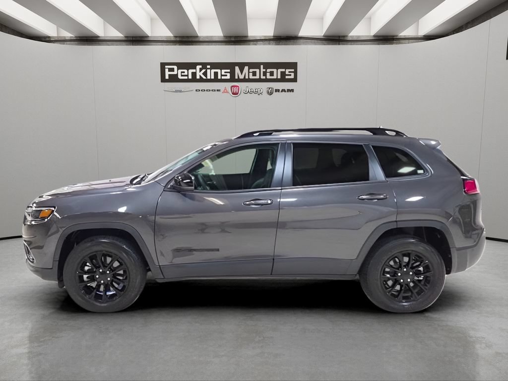 Used 2023 Jeep Cherokee Altitude Lux AWD/4WD image 2