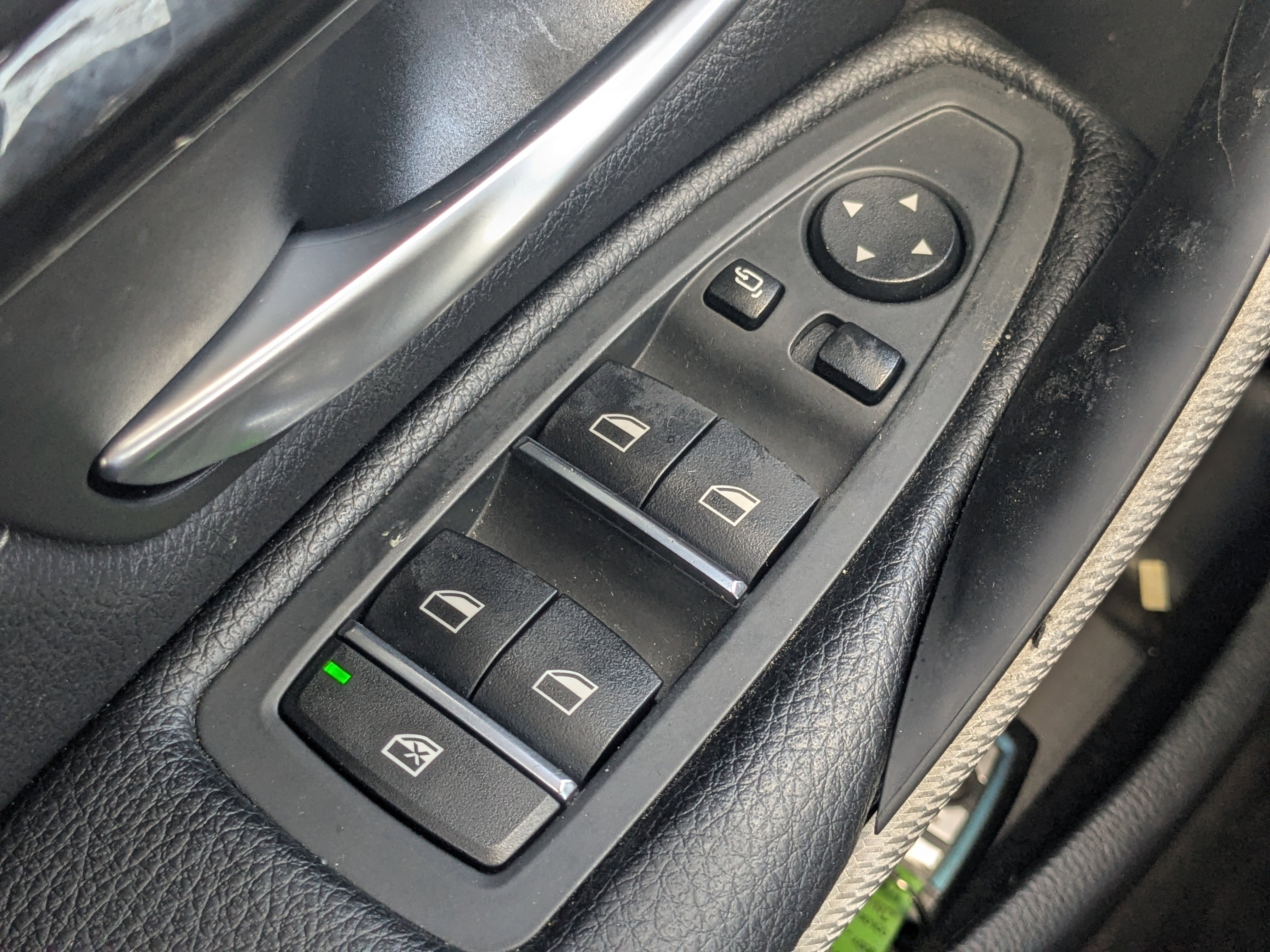 Used 2018 BMW 330i Sedan w/ M Sport Package image 27