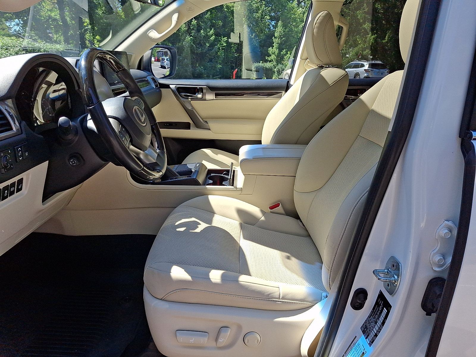 Certified 2023 Lexus GX 460 Premium w/ Premium Package AWD/4WD image 14