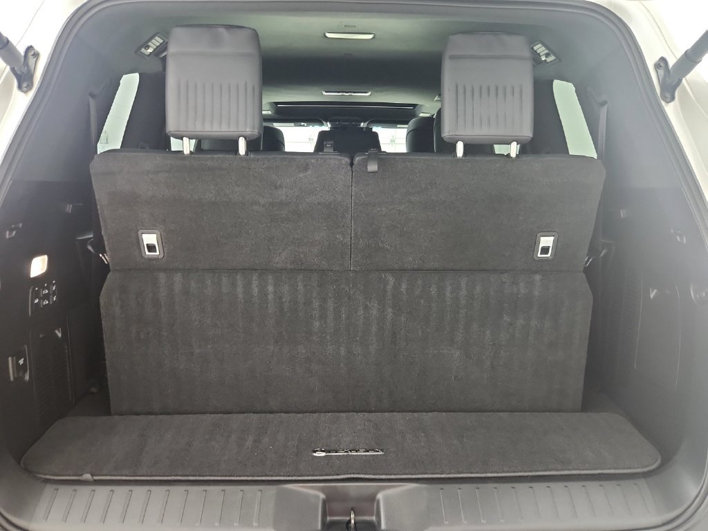 Used 2024 Lexus LX 600 4WD w/ Luxury Package image 37
