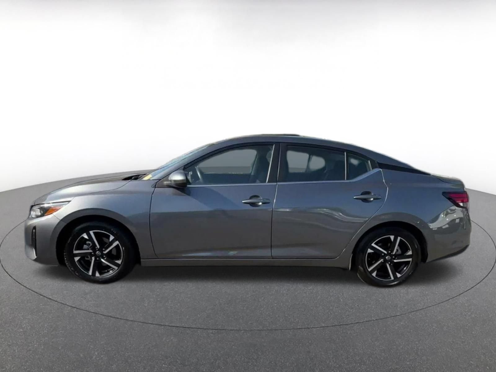 Used 2025 Nissan Sentra SV FWD image 8