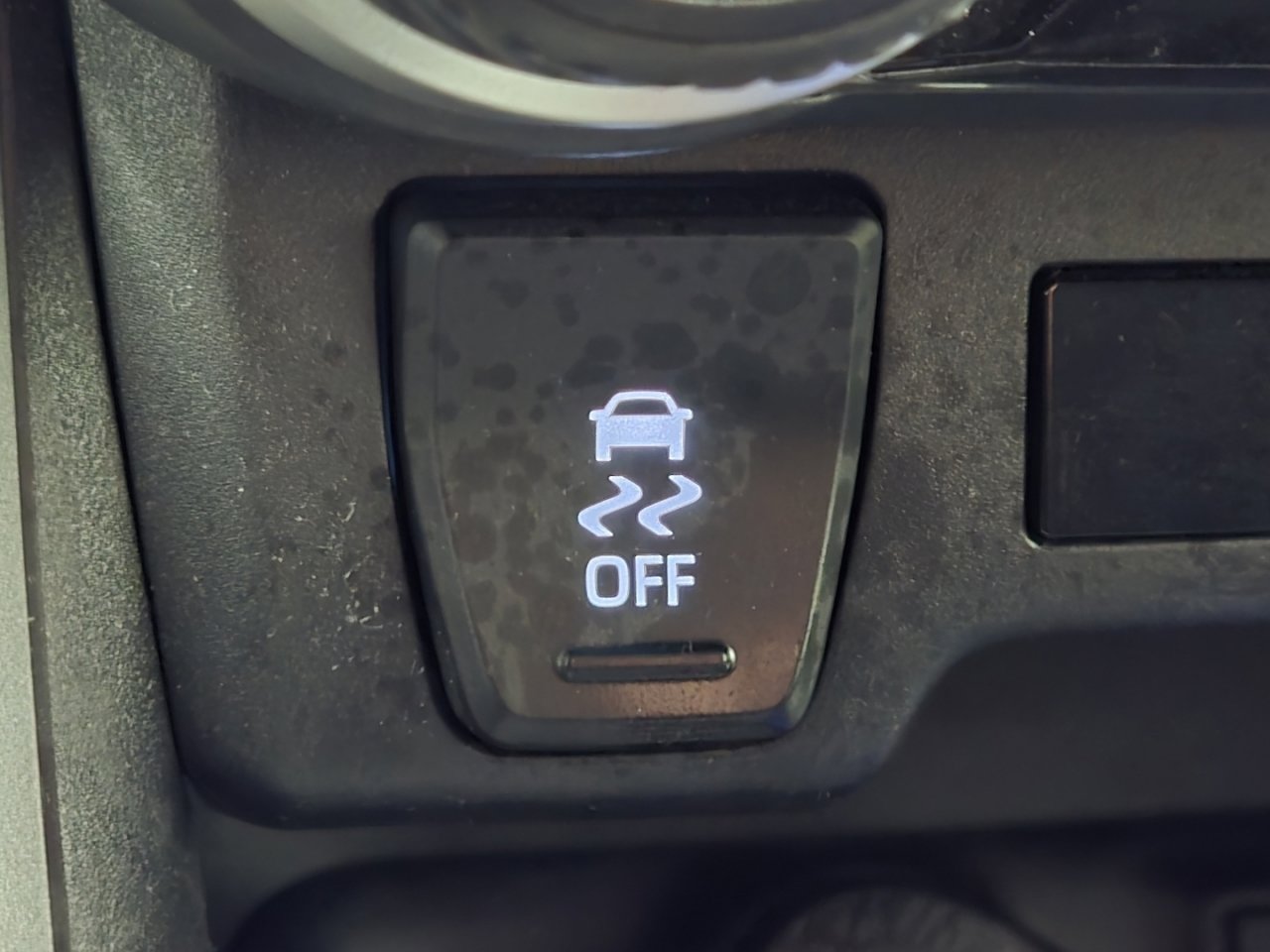 Certified 2023 Toyota RAV4 LE image 5