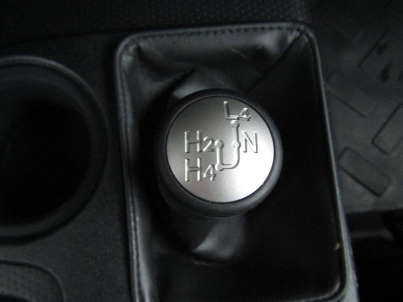 Used 2011 Toyota FJ Cruiser 4WD image 21