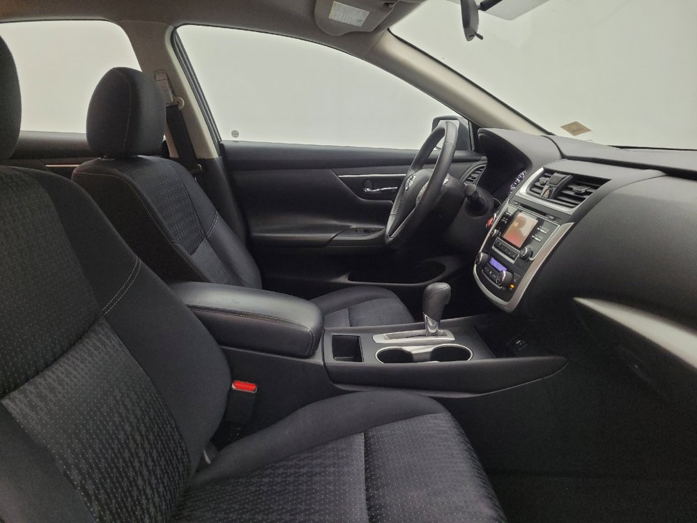 Used 2016 Nissan Altima 2.5 SV image 21