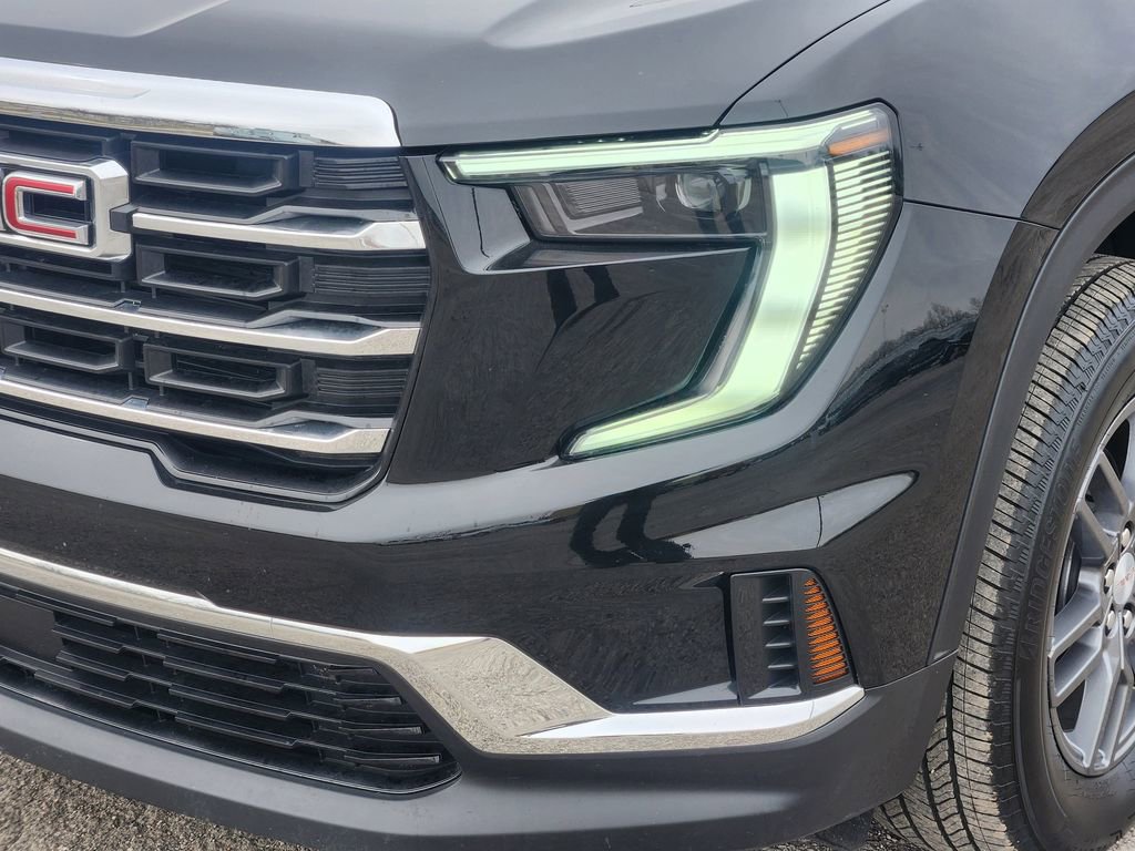 Used 2025 GMC Acadia Elevation image 10