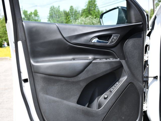 Used 2020 Chevrolet Equinox LT w/ Sport Edition image 10