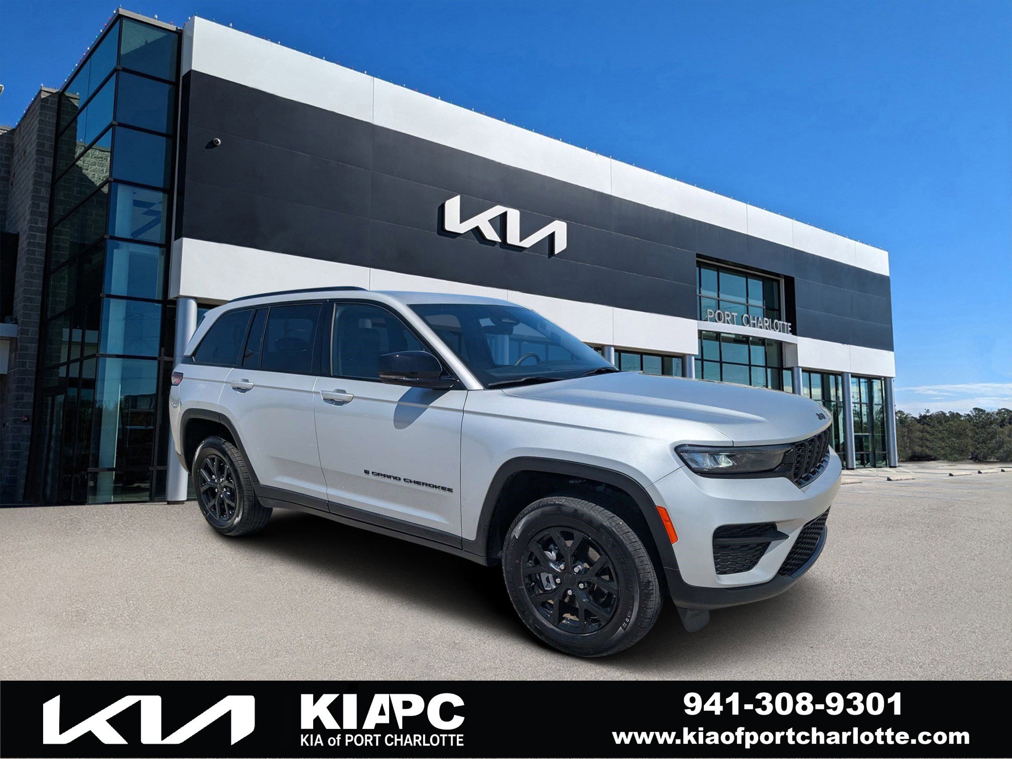 Used 2025 Jeep Grand Cherokee Altitude AWD/4WD video 1