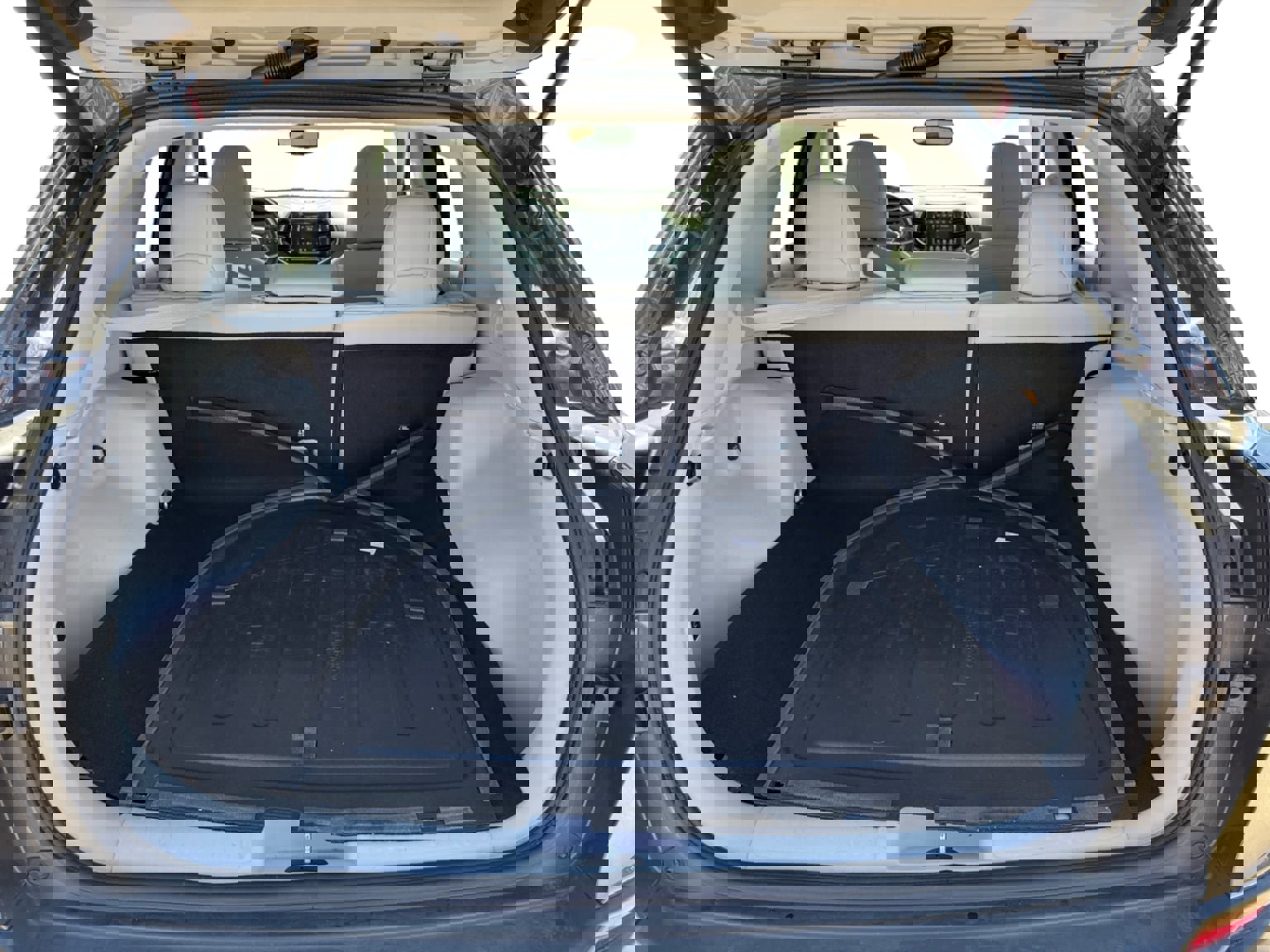 Used 2019 Jeep Cherokee Limited image 19