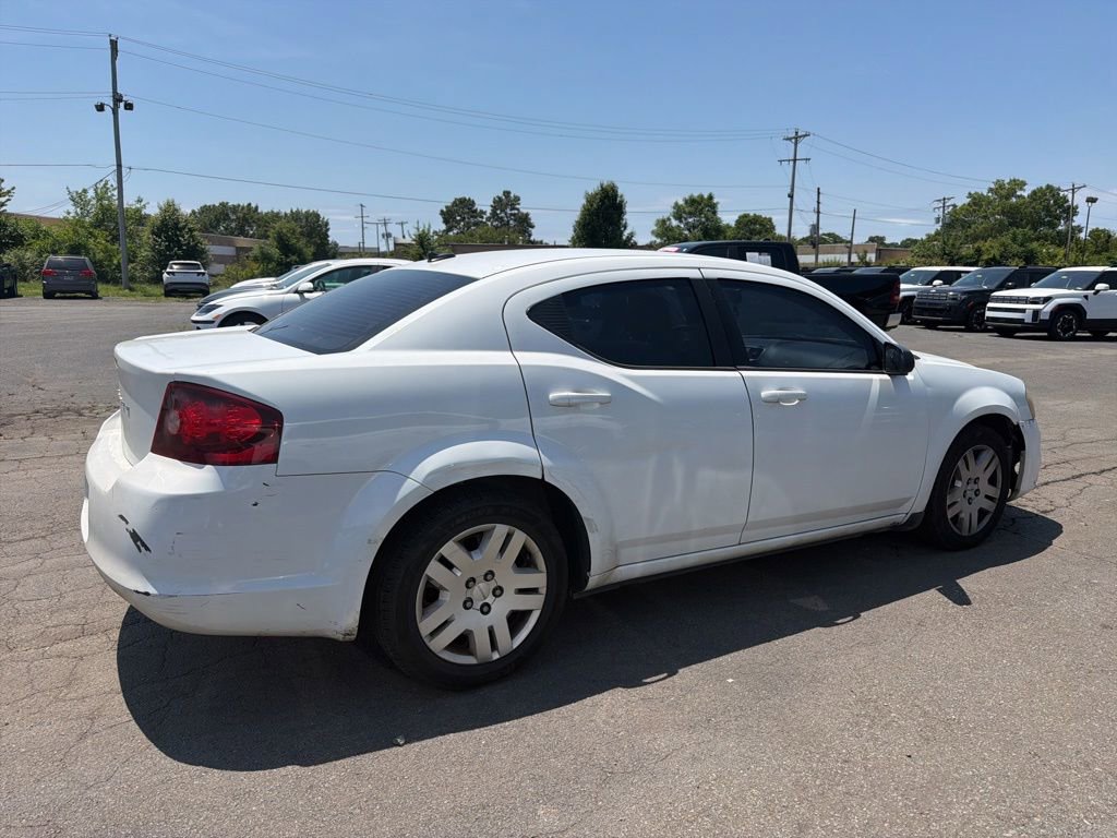 Used 2013 Dodge Avenger SE FWD image 4
