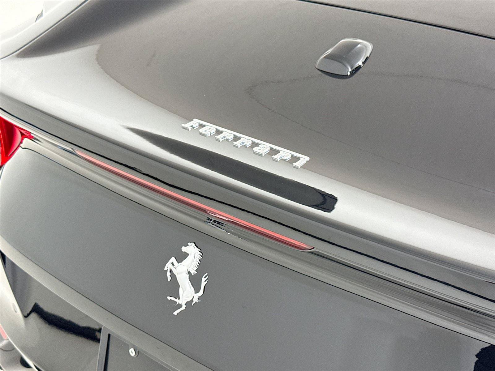 Used 2021 Ferrari 812 GTS RWD image 39