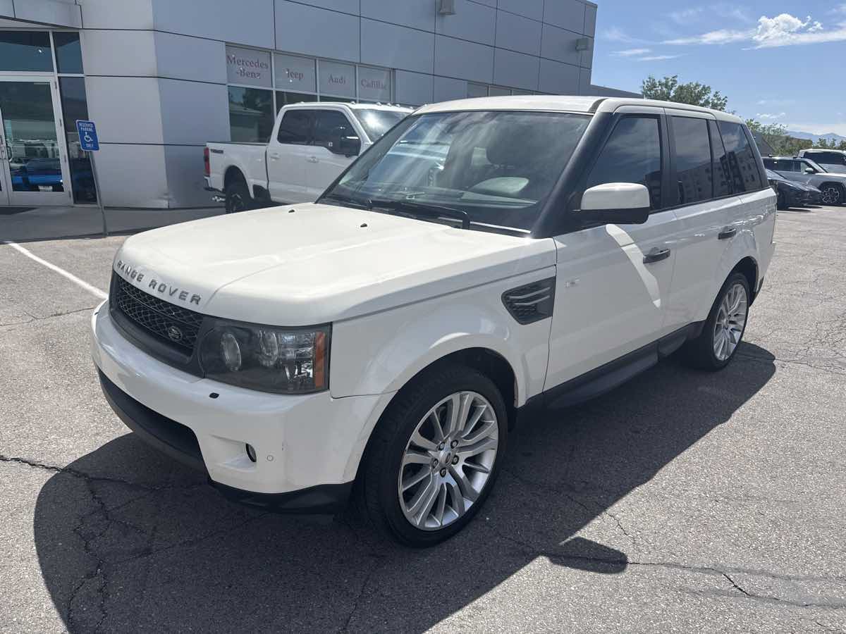 Used 2010 Land Rover Range Rover Sport HSE LUX AWD/4WD image 2